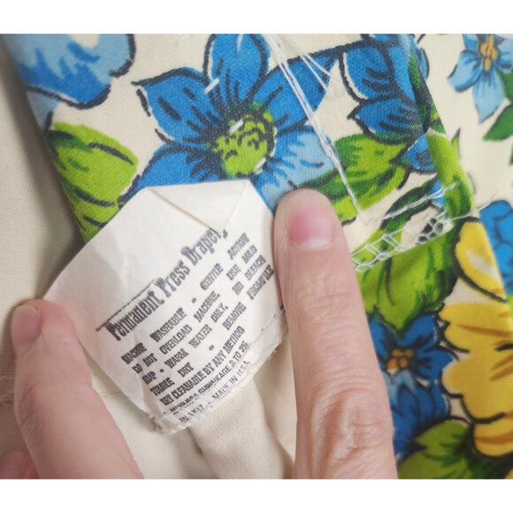 Vtg. 70's Permanent Press Drapery Floral Blue/Yellow Pinch Pleat Curtain Set - Picture 5 of 7